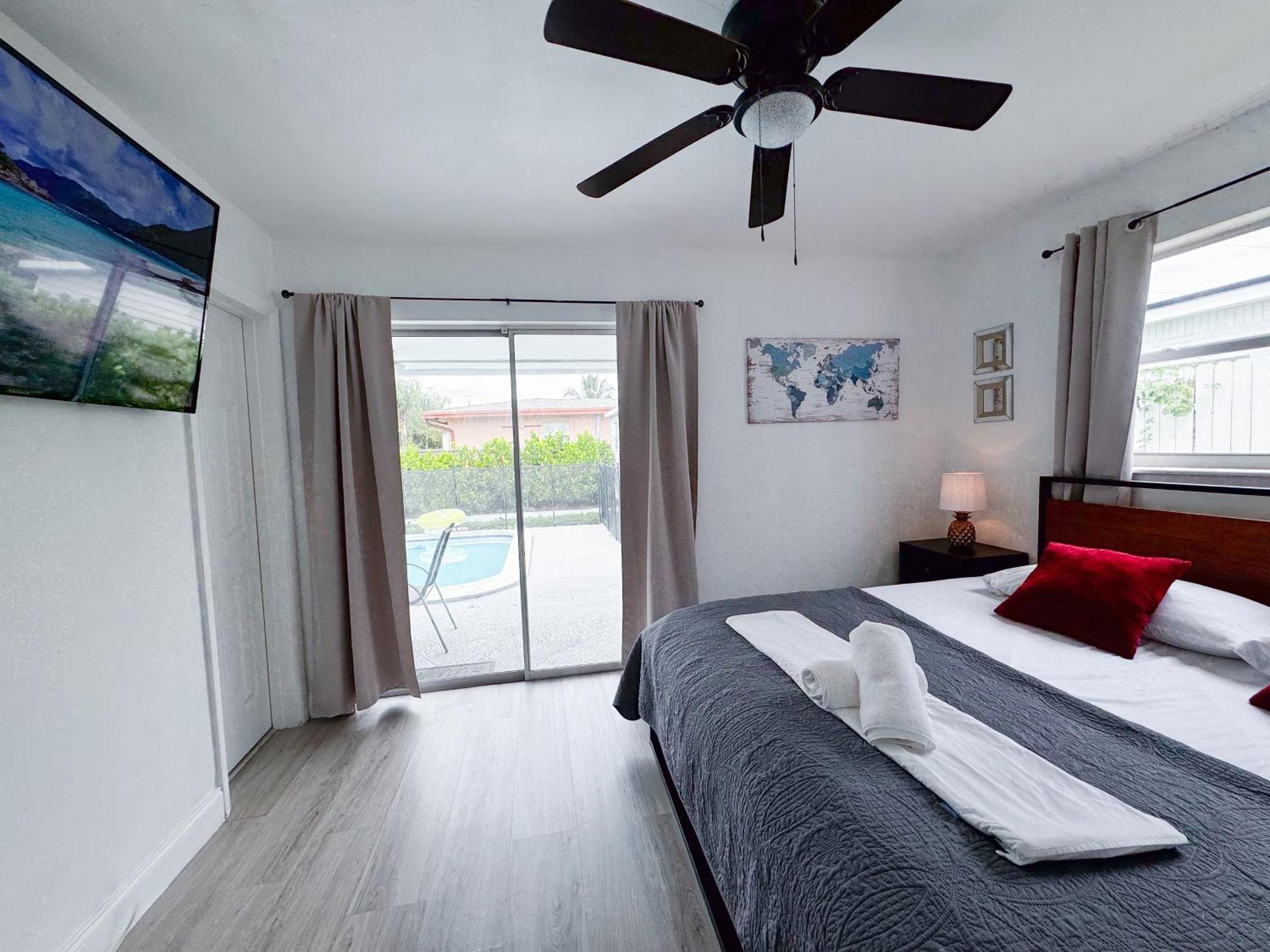 Tropical Villa Pool Courtyard & Garden View Fort Lauderdale Exterior photo